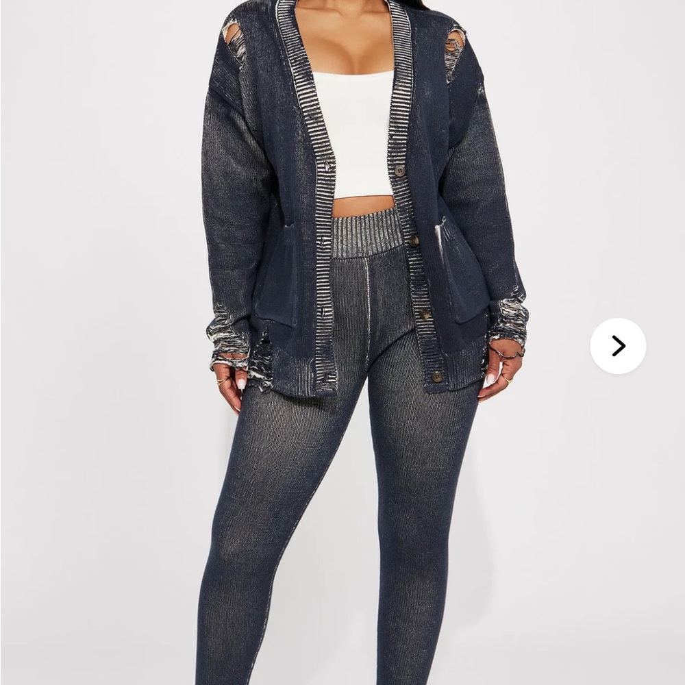 Stylish Distressed Knit Set in Denim / Dark Blue